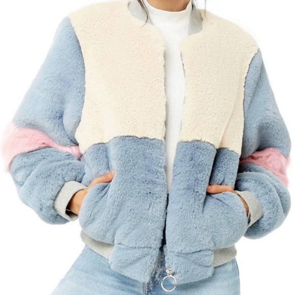 Forever 21 Women's Shaci Faux Fur Bomber Jacket - Picture 3 of 3